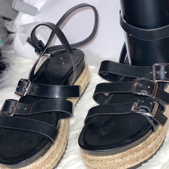 NWT U.O. BLK STRAP WEDGES W/ JUTE  9 - Picture 7 of 7